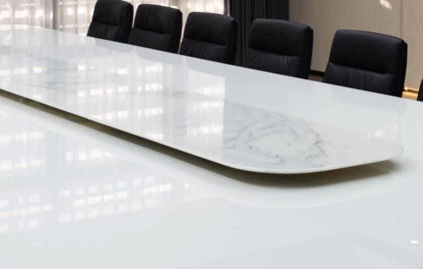 The Differences Between Crystallized Glass Slab and Marble